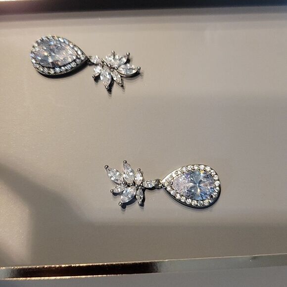 BRAND NEW BELIEVE BY BRILLIANCE CUBIC ZIRCONIA DROP EARRINGS EARRINGS - Picture 11 of 13